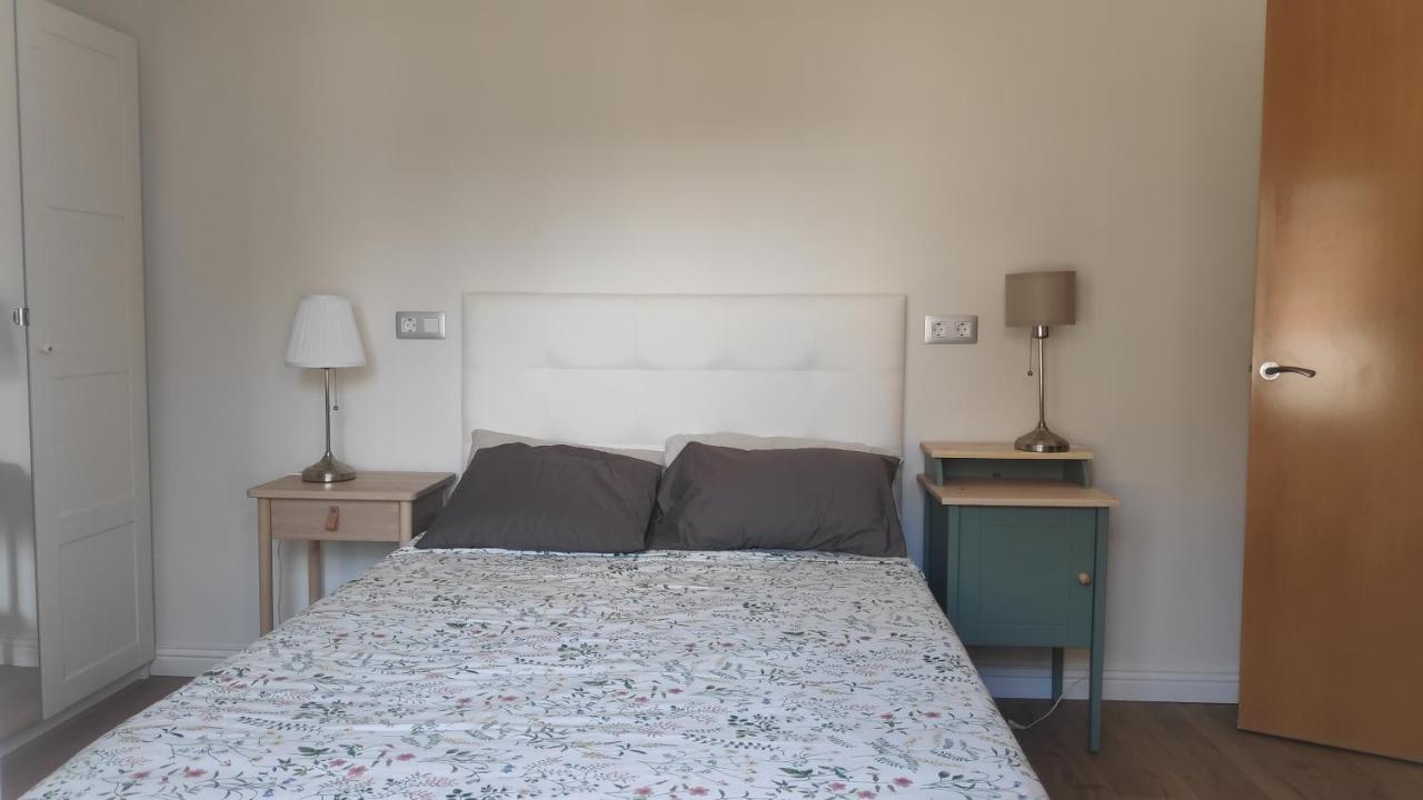Terrace Apartment ซานต์อาเตรียเดเบซอซ ภายนอก รูปภาพ