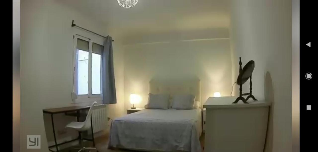 Terrace Apartment ซานต์อาเตรียเดเบซอซ ภายนอก รูปภาพ